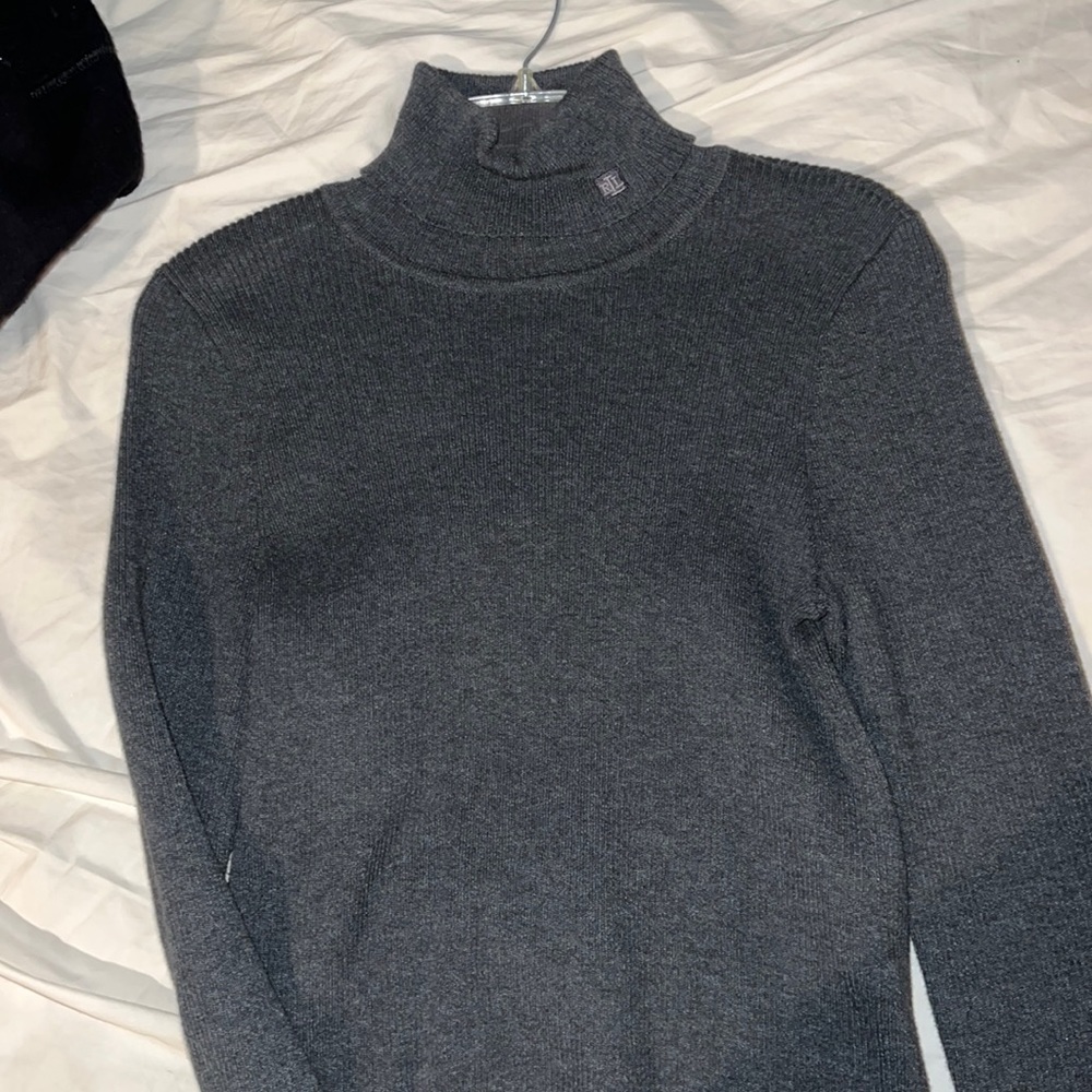 Turtle neck sweater